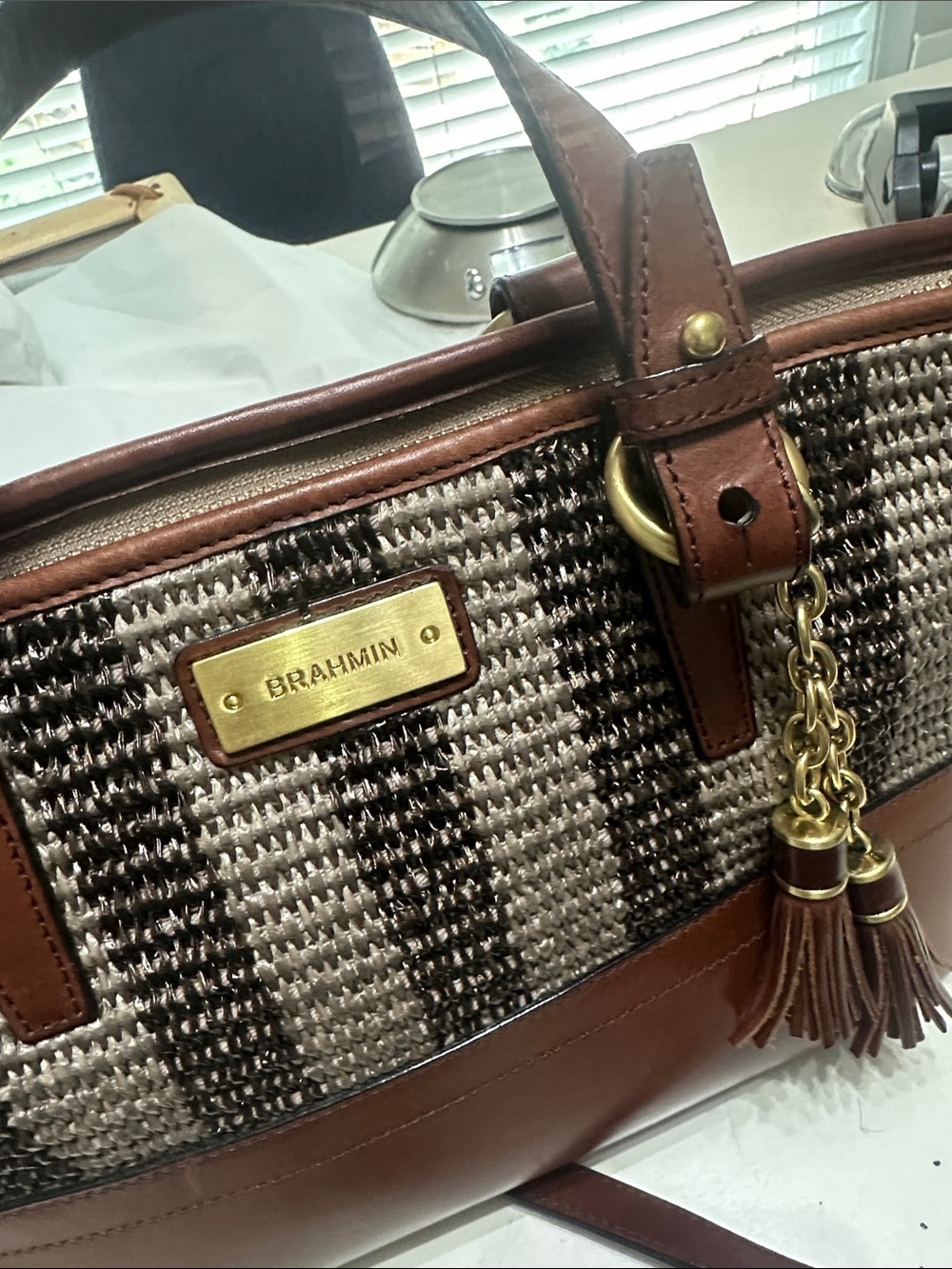 Brahmin Raffia Leather Bag with Detachable strap - Picture 4 of 11